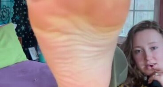 Goddess Flower Nicknamed Smokinflowers Foot Fetish 01 07 2024 Onlyfans Video Self Worship Sunday C6S0