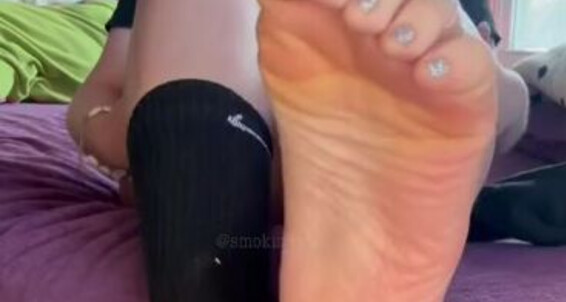 Goddess Flower Nicknamed Smokinflowers Foot Fetish 01 12 2024 Onlyfans Video Pov Watching Goddess Get Ready For The Gym Turns You On Doesnt It Foot Freak Your