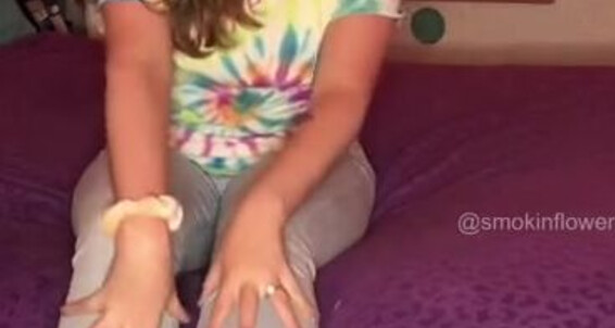 Goddess Flower Nicknamed Smokinflowers Foot Fetish 01 24 2023 Onlyfans Video Pov Your Friend Isnt Home From Practice Yet But His Sister Is Will You Get 5U