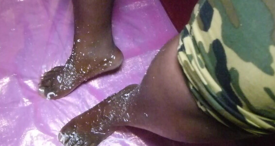 BBW Feet,Ebony Foot Fetish,Feet,Foot Fetish,Wet & Messy,SFW marley xxx pretty feet and silly string ManyVids
